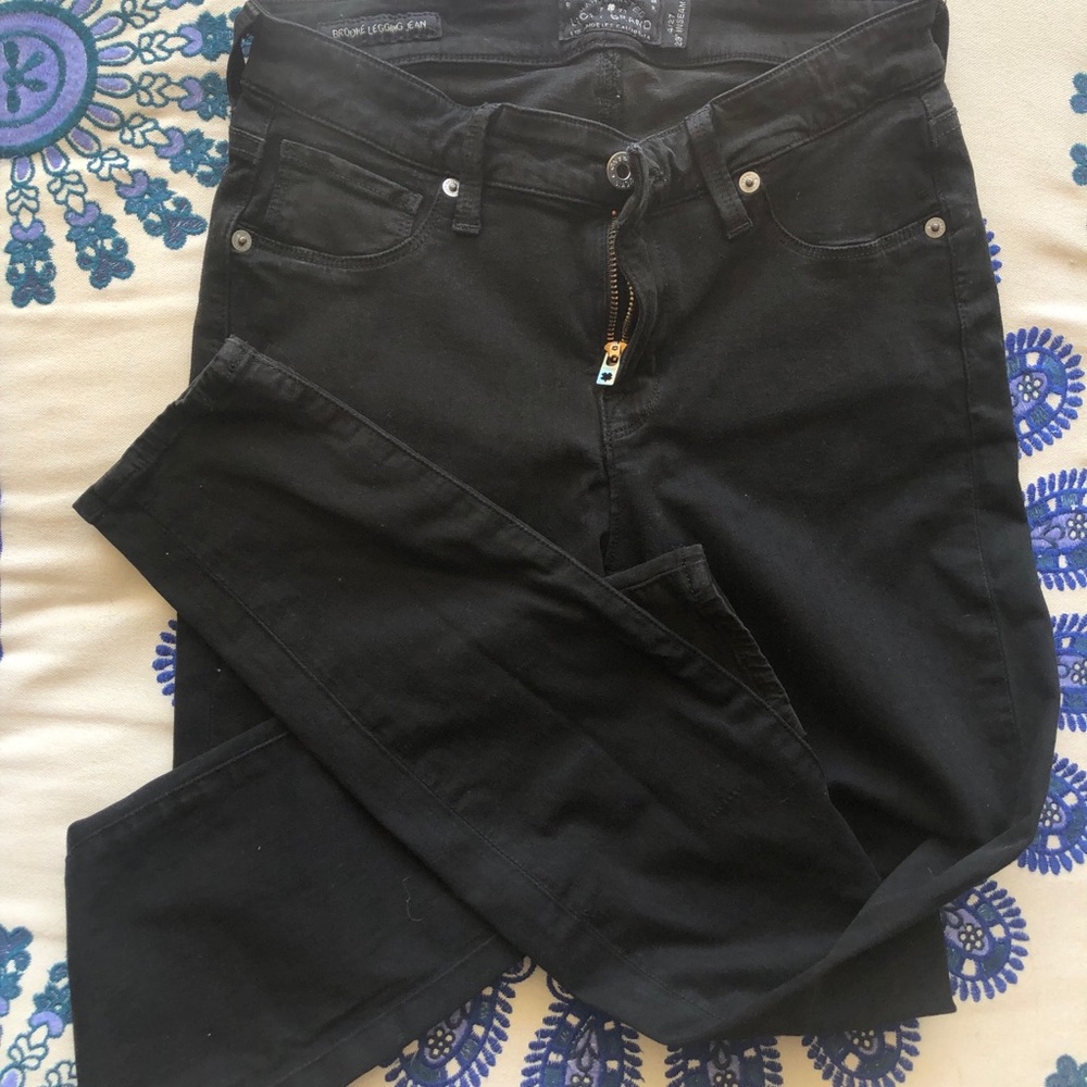 Lucky Brand black denim skinny jeans SIZE 4/27